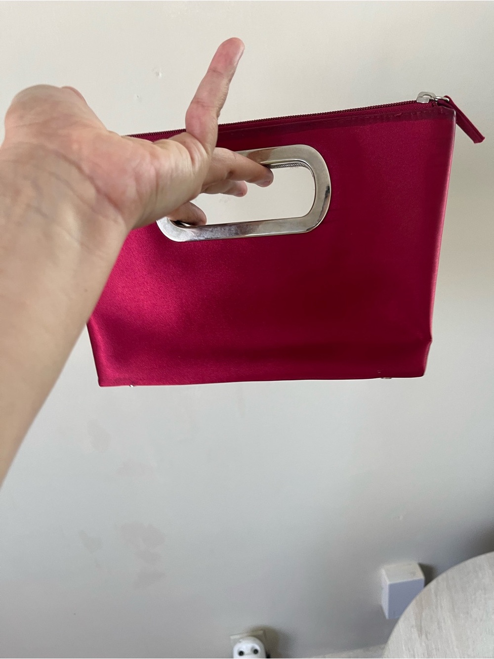 Y2K XOXO Deep Red Satin Clutch with Metal Cutout Handle - Picture 5 of 8